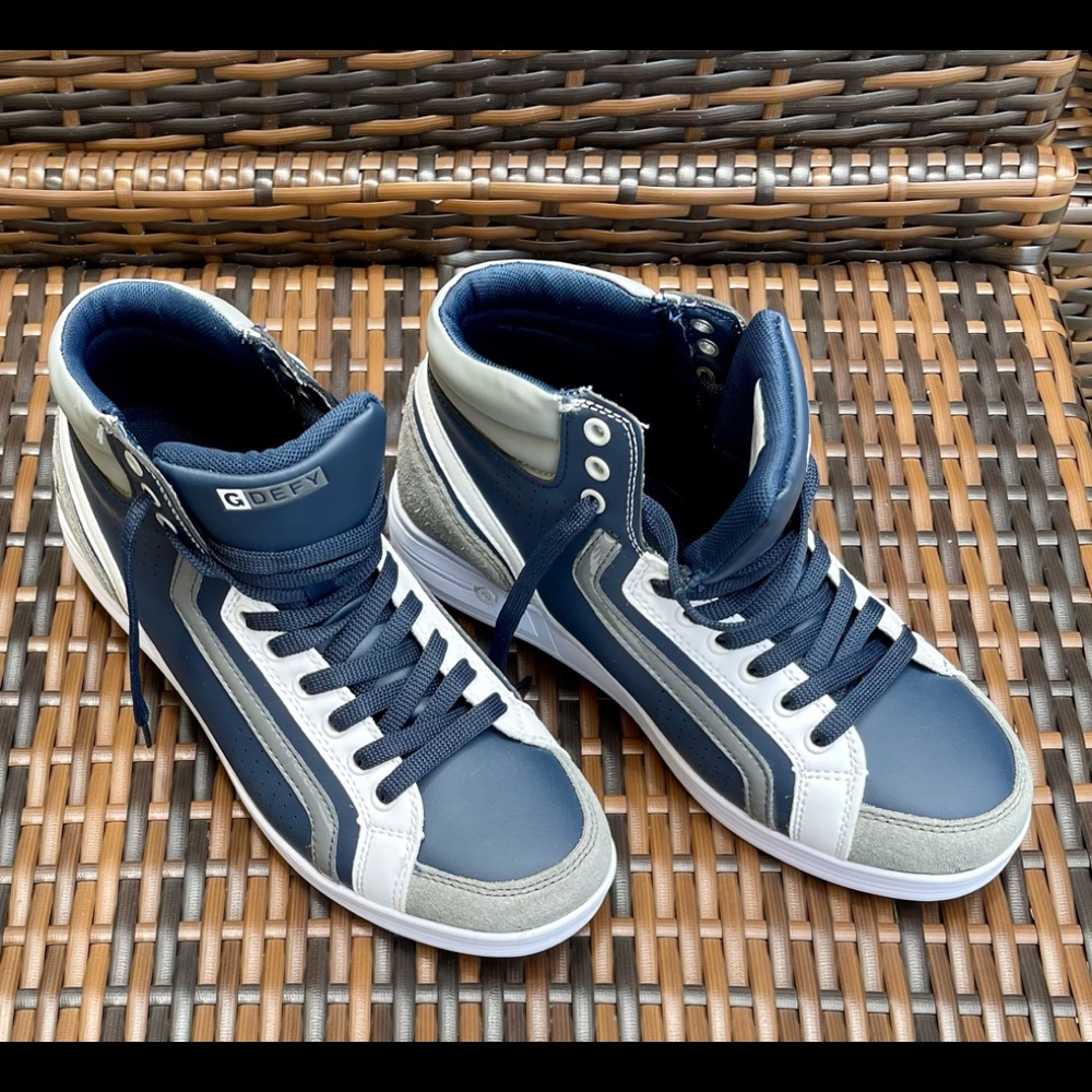 GDEFY by Gravity Defyer size 10.5 Hermosa